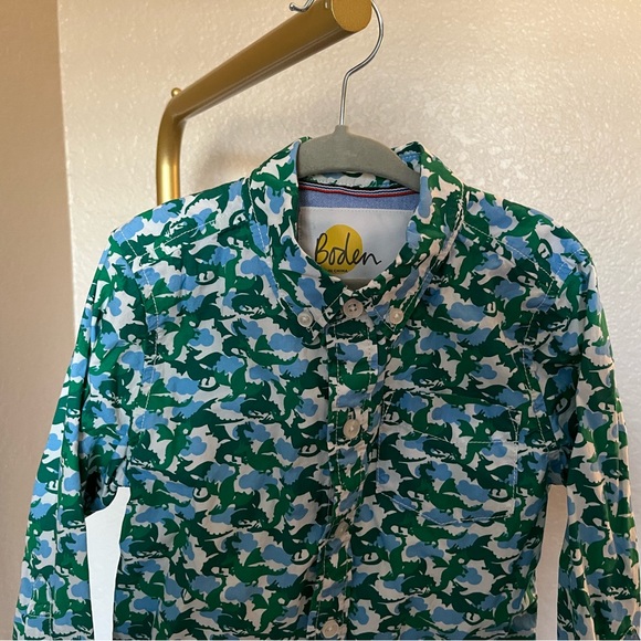 Mini Boden Other - Mini Boden boys, dragon button up shirt